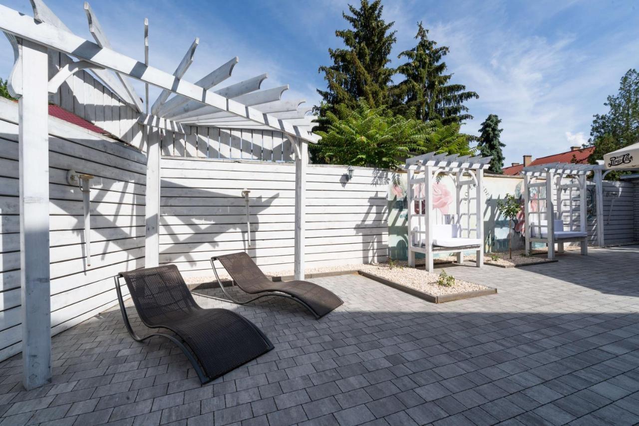 Villa Rose Garden Nyíregyháza Exterior foto